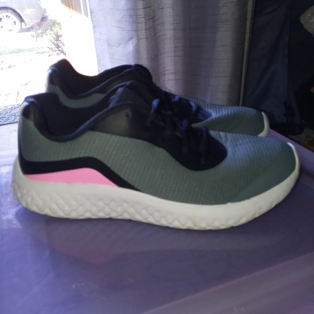 EUC Athletics Sneakers